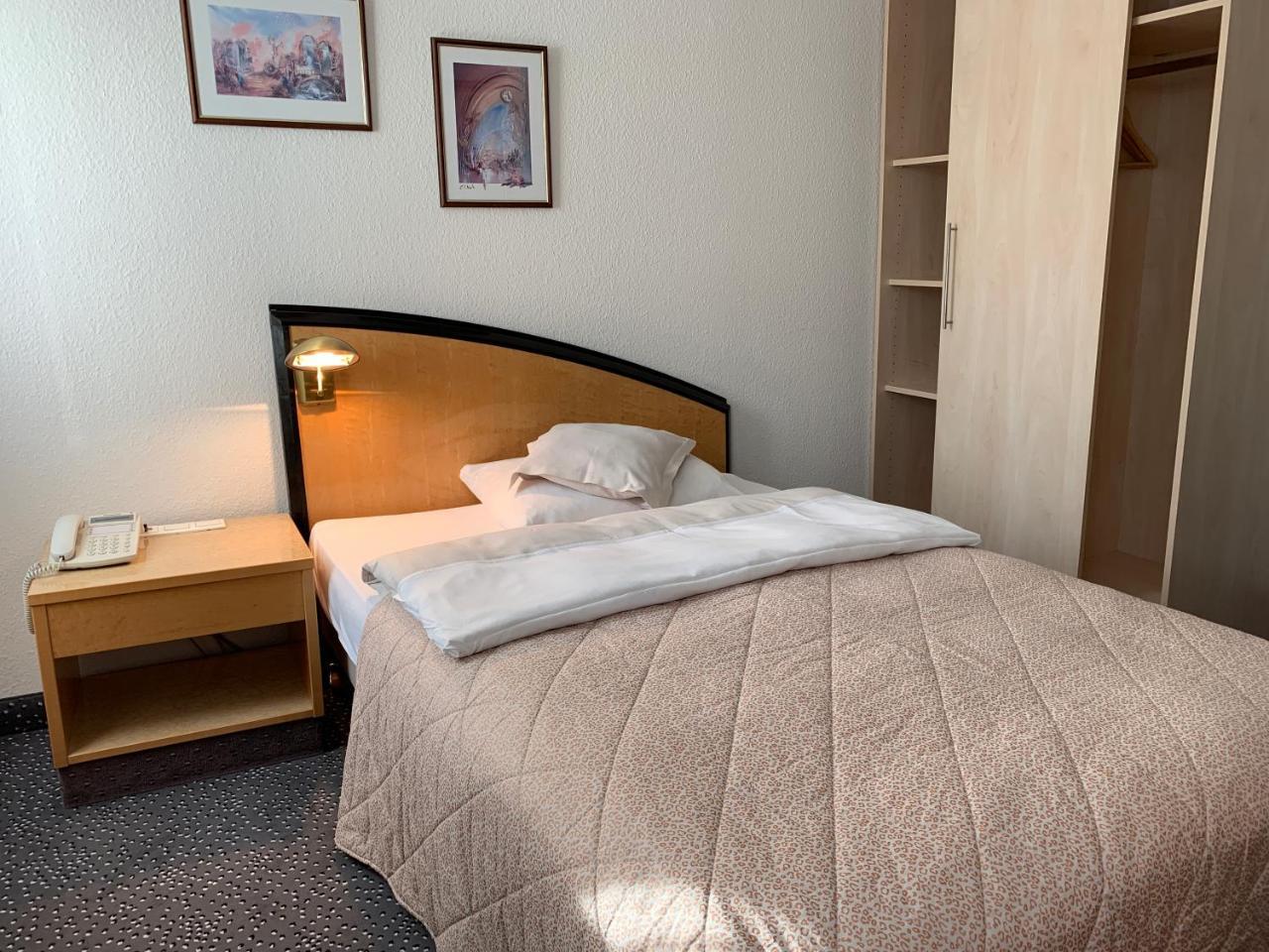Hotel Und Restaurant Pinkenburg Wennigsen Luaran gambar